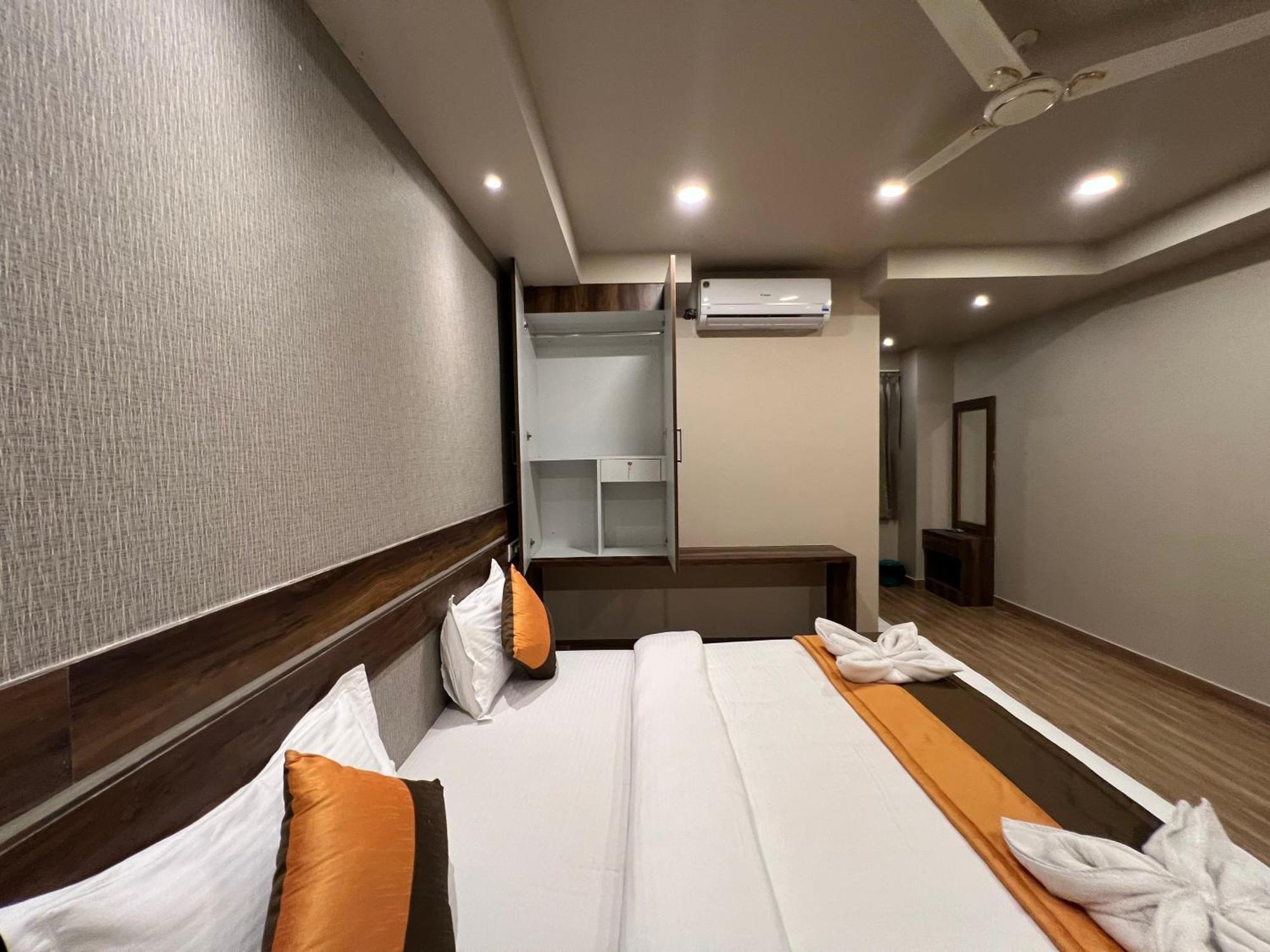 Grand Falcon Electronic City Kammasandra エクステリア 写真